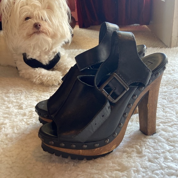 NWOT fabulous 5 1-2 inch wood and leather studded heels with heavy duty grips! - Picture 10 of 12